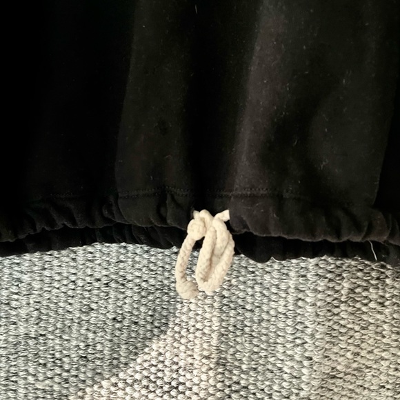 Forever 21 “Brooklyn State of Mind” Crop Top Sweater. - Picture 11 of 15